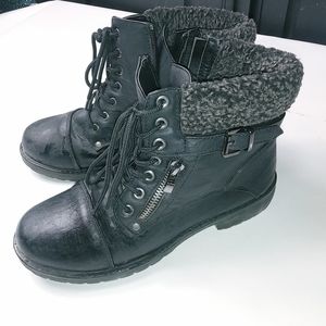 Wanted 8.5 Lug Sole Combat Tie Zip Zipper Accent Boots in Black